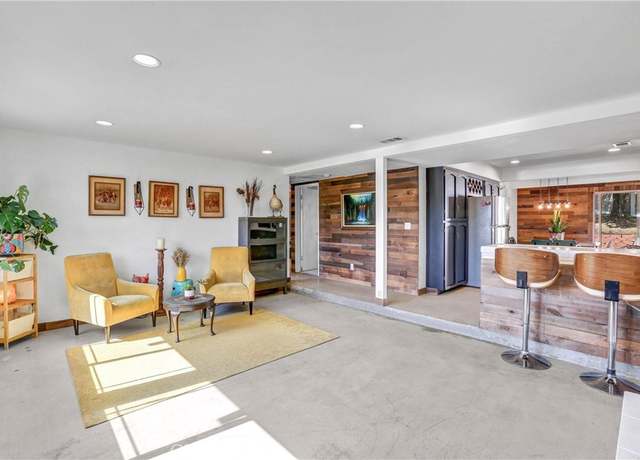 Property at 9605 Farmington Dr, Lakeside, CA 92040, 3 beds, 2 baths
