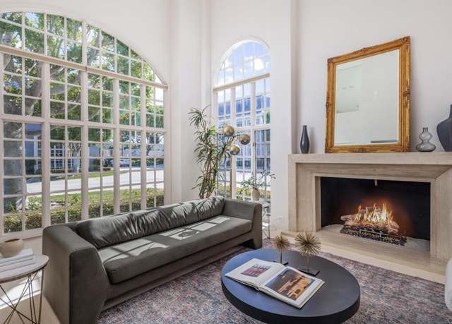 Property at 7408 Via De Fortuna, Carlsbad, CA 92009, 2 beds, 2.5 baths