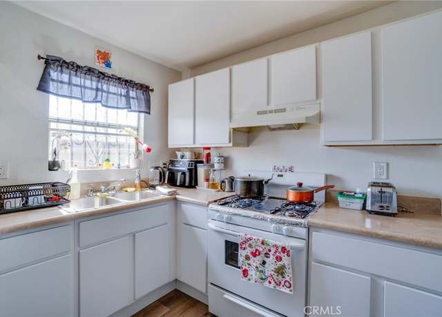 Property at 854 W Gage Ave, Los Angeles, CA 90044, 8 beds, 4 baths