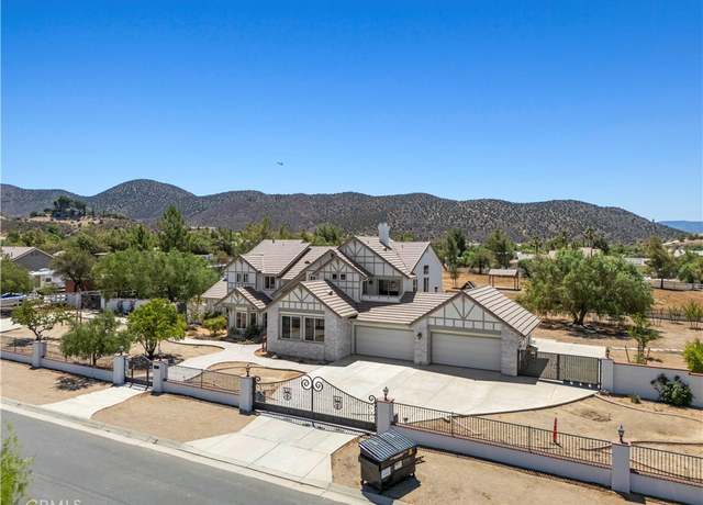 Property at 9744 Sweetwater Dr, Agua Dulce, CA 91390, 4 beds, 4 baths