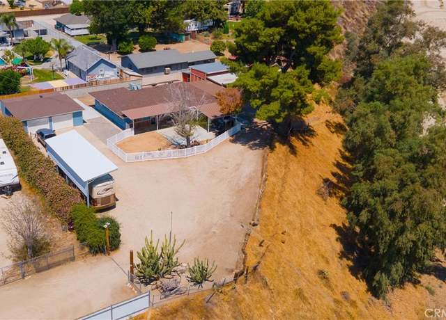 Property at 44718 Palm Ave, Hemet, CA 92544, 3 beds, 2 baths