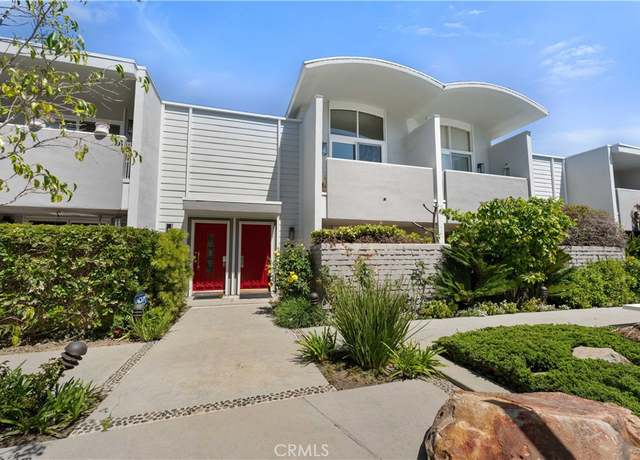 Property at 4730 La Villa Marina Unit F, Marina Del Rey, CA 90292, 2 beds, 2.5 baths