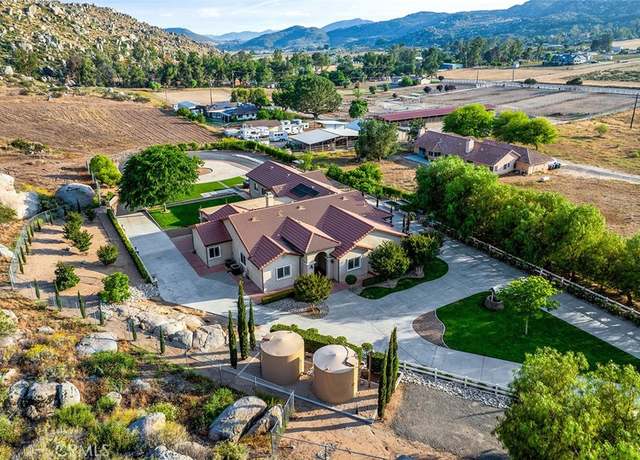 Property at 23592 Beech St, Hemet, CA 92545, 4 beds, 3.5 baths