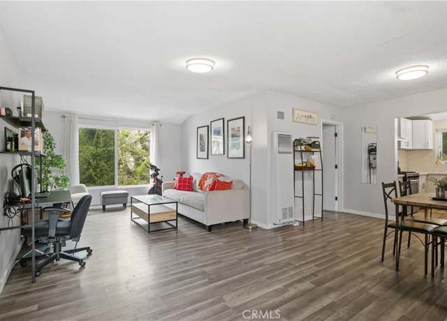 Property at 611 S Orange Ave #10, Santa Ana, CA 92701, 1 bed, 1 bath