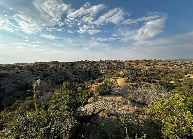 Property at 2 Ross Rd, Juniper Hills, CA 93543