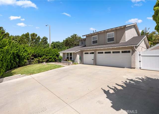 Property at 9001 Oceanwood Dr, Huntington Beach, CA 92646, 5 beds, 3 baths