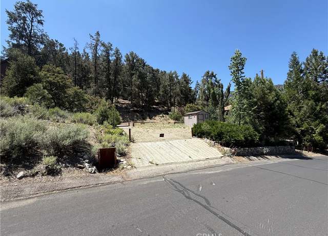 Property at 2221 Symonds Dr, Pine Mtn Club, CA 93222