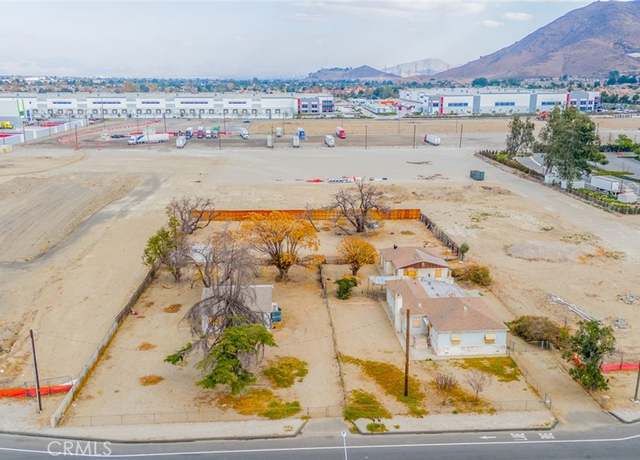 Property at 11155 Cypress Ave, Fontana, CA 92337, 5 beds, 2.5 baths