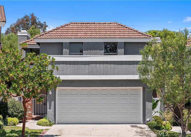 Property at 34 Carmel Ct, Laguna Beach, CA 92651, 3 beds, 2.5 baths