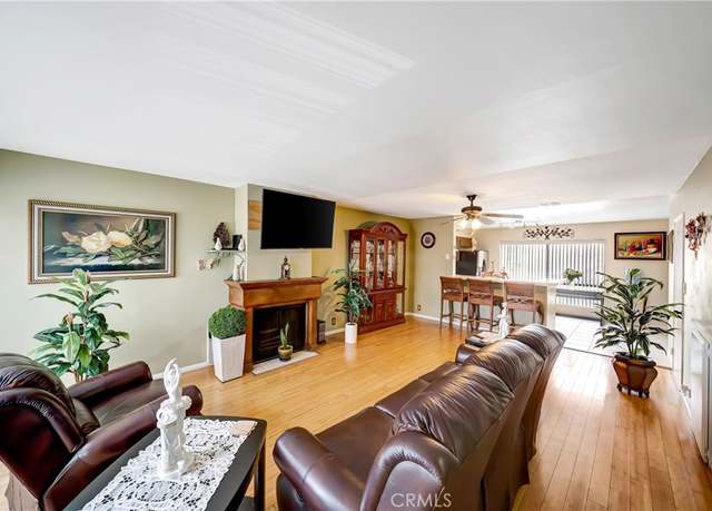 Property at 7226 Jordan Ave #6, Canoga Park, CA 91303, 2 beds, 2.5 baths