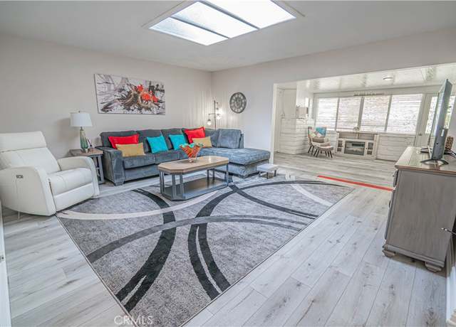 Property at 26862 Oak Branch Cir, Newhall, CA 91321, 2 beds, 2 baths