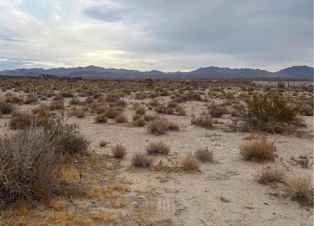 Property at 1 Rodeo Rd, Lucerne Valley, CA 92356