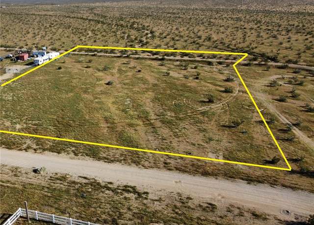 Property at 18725 Panamint Trl, Helendale, CA 92342