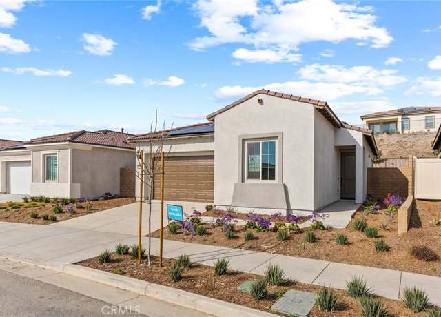 Property at 11920 Shadeland Dr, Corona, CA 92883, 2 beds, 2 baths