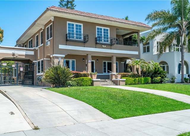 Property at 2747 E Ocean Blvd, Long Beach, CA 90803, 6 beds, 7 baths