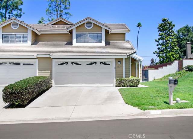Property at 5840 Fairlane Dr, Riverside, CA 92506, 2 beds, 2.5 baths