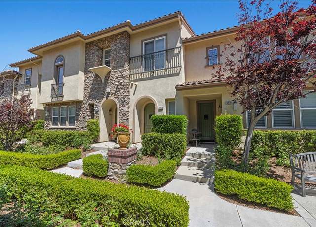 Property at 28476 Herrera St, Valencia, CA 91354, 2 beds, 2 baths