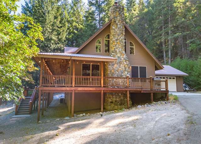 Property at 1900 Maple Dr, Weed, CA 96094, 3 beds, 3 baths
