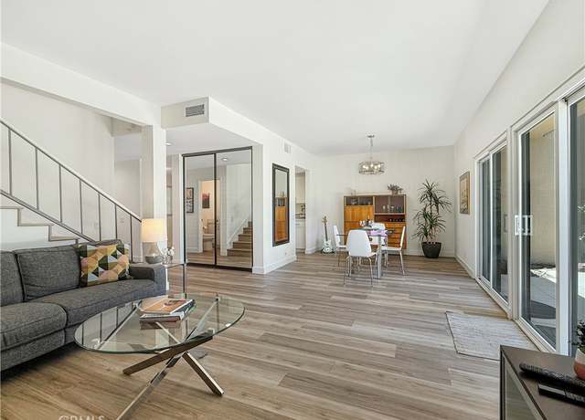 Property at 1137 Tiffany Cir S, Palm Springs, CA 92262, 3 beds, 2.5 baths