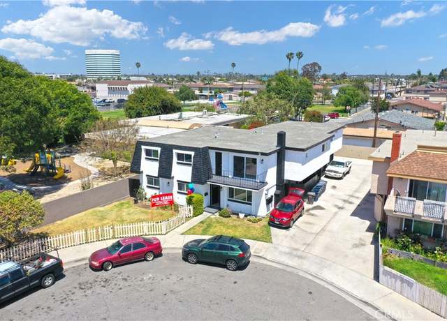 Property at 17372 Dairyview Cir, Huntington Beach, CA 92647, 8 beds, 7 baths