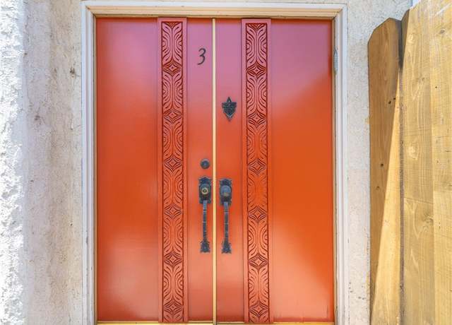 Property at 14947 Dickens St #3, Sherman Oaks, CA 91403, 2 beds, 1.5 baths