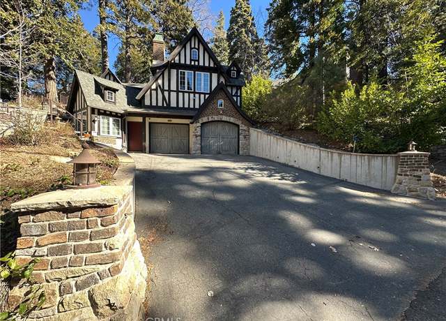 Property at 313 John Muir Rd, Lake Arrowhead, CA 92352, 2 beds, 3 baths