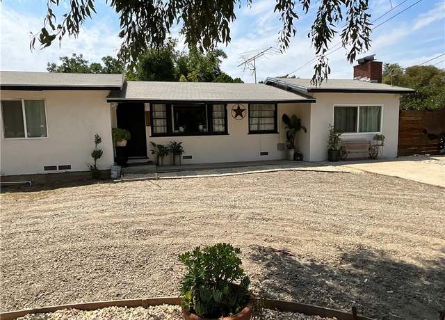 Property at 12572 14th St, Yucaipa, CA 92399, 2 beds, 1 bath