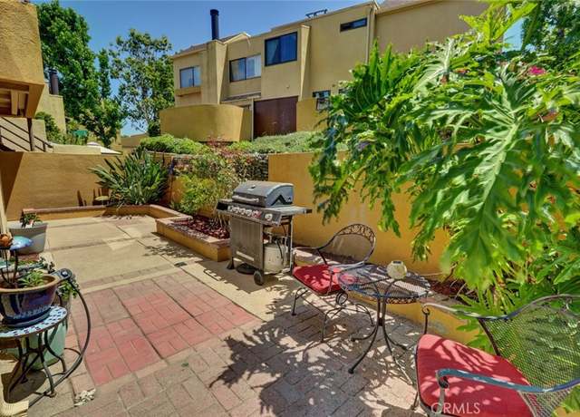 Property at 25712 Le Parc #7, Lake Forest, CA 92630, 2 beds, 2 baths