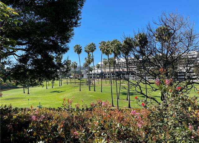 Property at 15 Tiburon Ct, Manhattan Beach, CA 90266, 2 beds, 2.5 baths