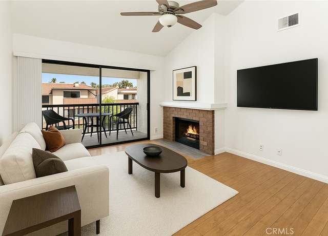 Property at 6275 Canoga Ave #86, Woodland Hills, CA 91367, 2 beds, 2 baths