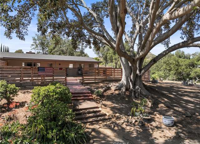 Property at 3210 Live Oak Park Rd, Fallbrook, CA 92028, 2 beds, 2 baths