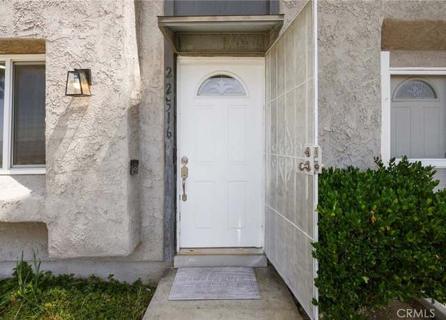 Property at 22516 Paseo Terraza, Saugus, CA 91350, 3 beds, 3 baths
