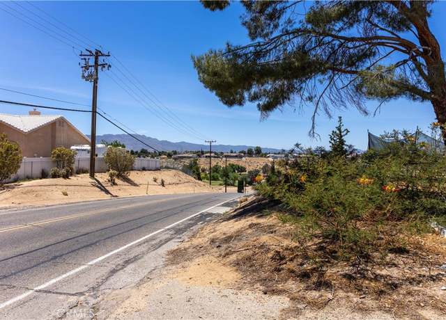 Property at 8782 Peach Ave, Hesperia, CA 92345, 5 beds, 3 baths