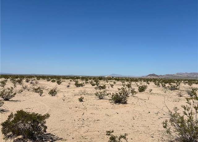 Property at 1102 Samarkland Dr, 29 Palms, CA 92277