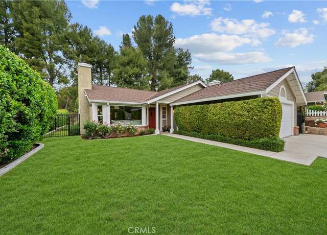 Property at 22429 Paragon Dr, Saugus, CA 91350, 2 beds, 2 baths