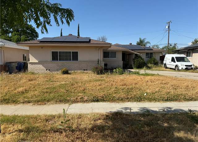 Property at 4115 E Dayton Ave, Fresno, CA 93726, 3 beds, 2.5 baths