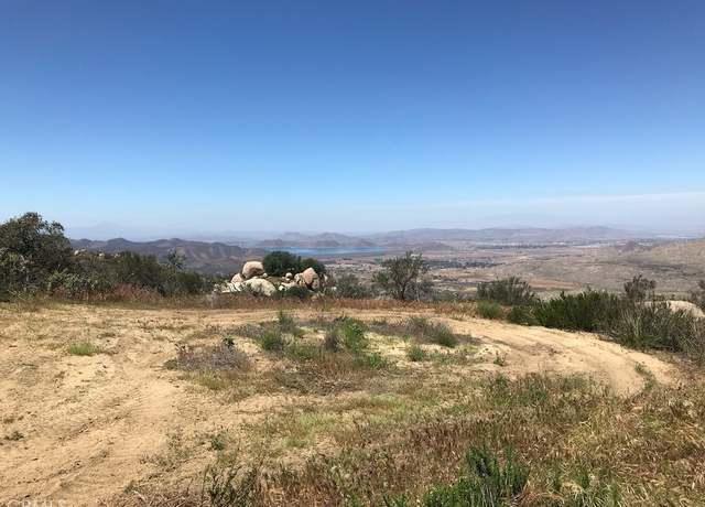 Property at 1 Oak Dr, Hemet, CA 92544