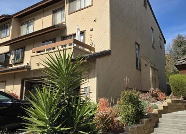 Property at 2527 WOODLANDS Way, Oceanside, CA 92054, 3 beds, 2.5 baths