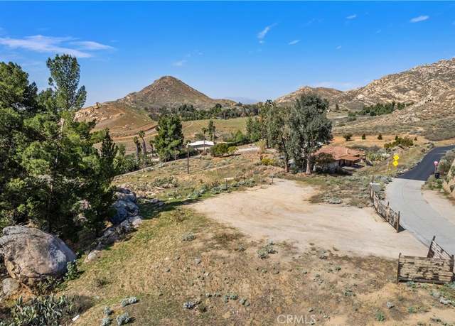 Property at 2935 Galaxie Heights Rd, Riverside, CA 92507