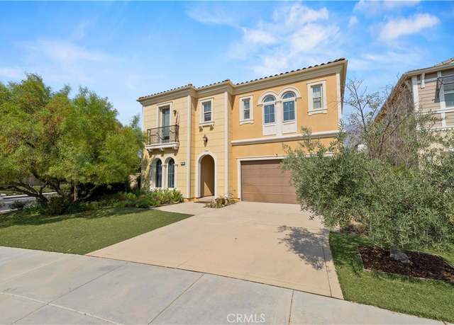 Property at 27667 Camellia Dr, Saugus, CA 91350, 5 beds, 5 baths