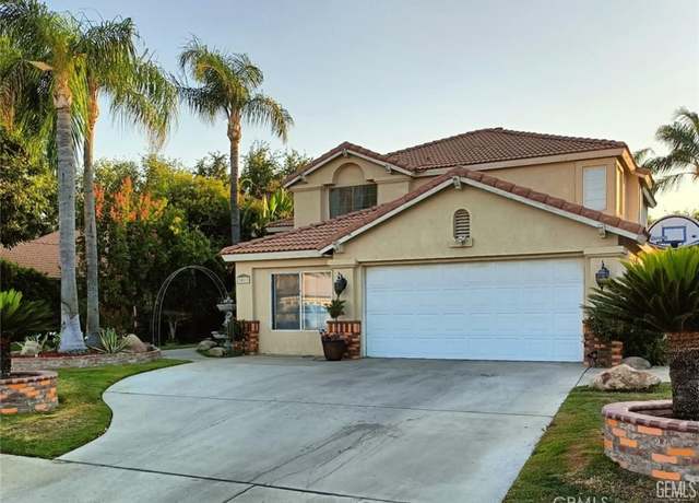 Property at 3817 Southpass Dr, Bakersfield, CA 93312, 4 beds, 3 baths