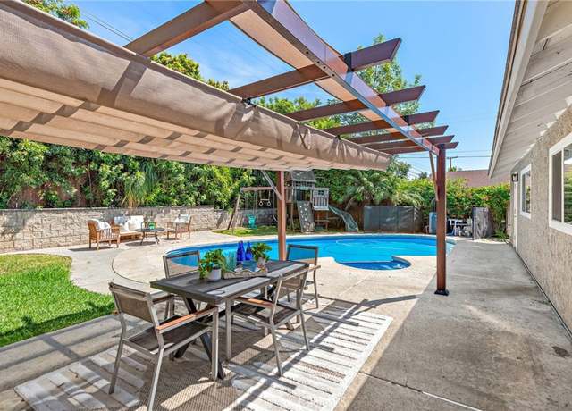 Property at 23076 Dune Mear Rd, Lake Forest, CA 92630, 4 beds, 2 baths
