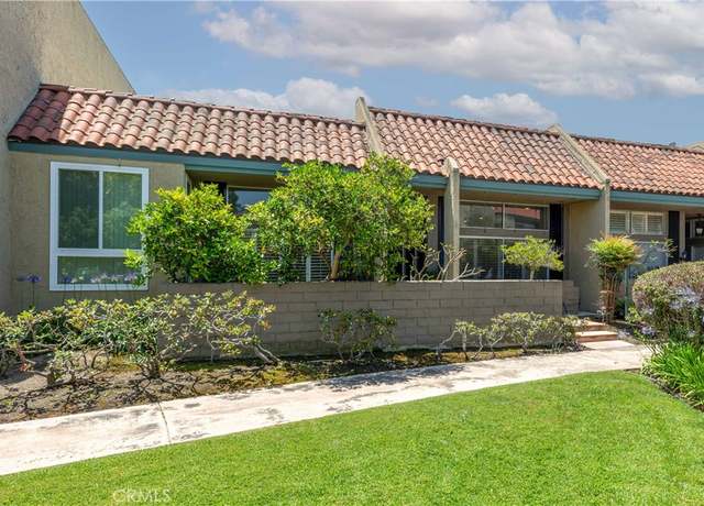 Property at 958 Palo Verde Ave, Long Beach, CA 90815, 2 beds, 2.5 baths