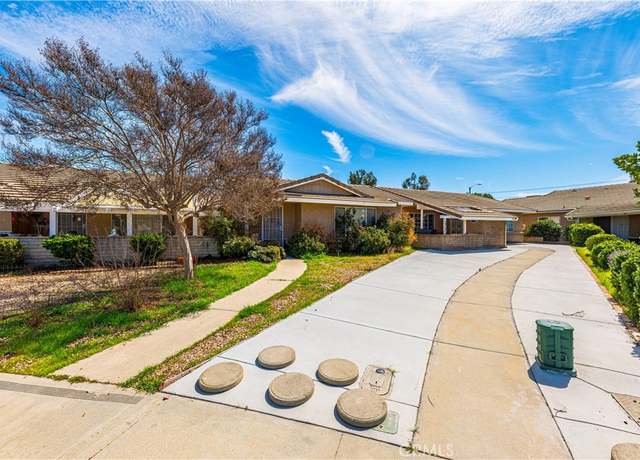 Property at 308 Myrl Pl, Hemet, CA 92545, 2 beds, 2 baths