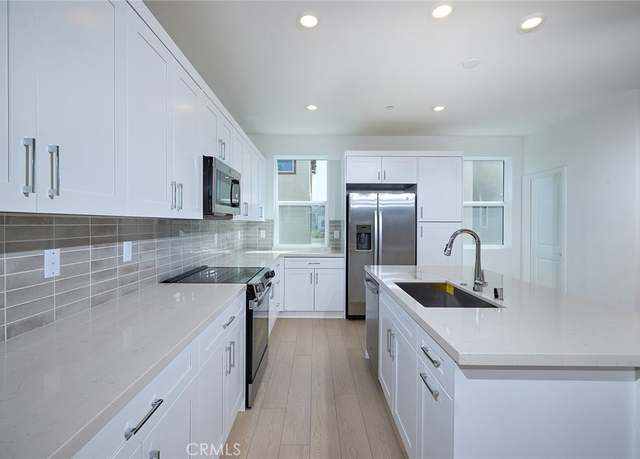Property at 6045 Fairfax Dr, Eastvale, CA 92880, 3 beds, 2.5 baths