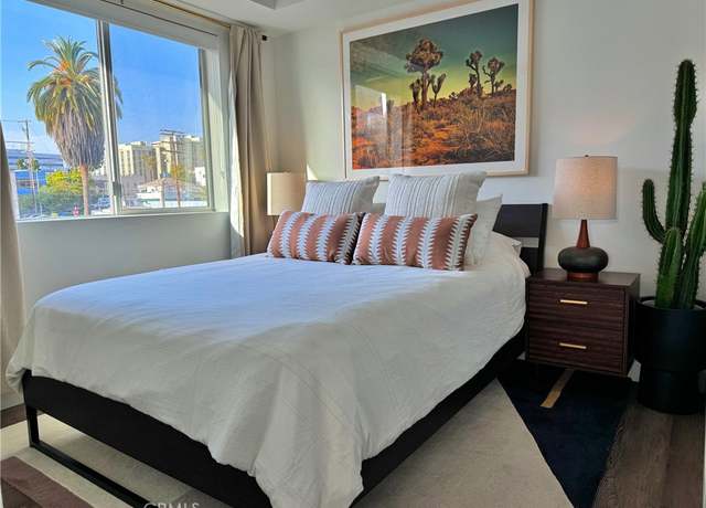 Property at 1245 N New Hampshire Ave #4, Los Angeles, CA 90029, 3 beds, 4 baths