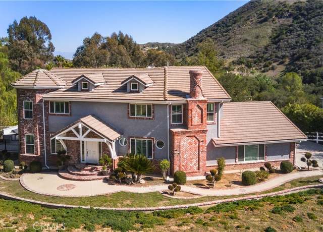 Property at 6 Bronco Ln, Bell Canyon, CA 91307, 3 beds, 4 baths