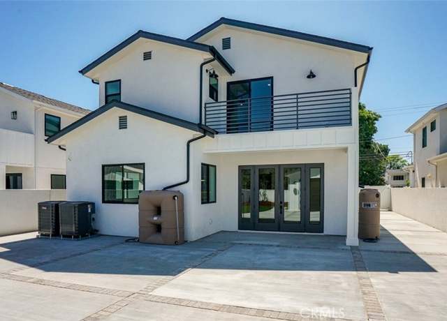 Property at 6250 Lindley Ave, Encino, CA 91316, 4 beds, 3.5 baths