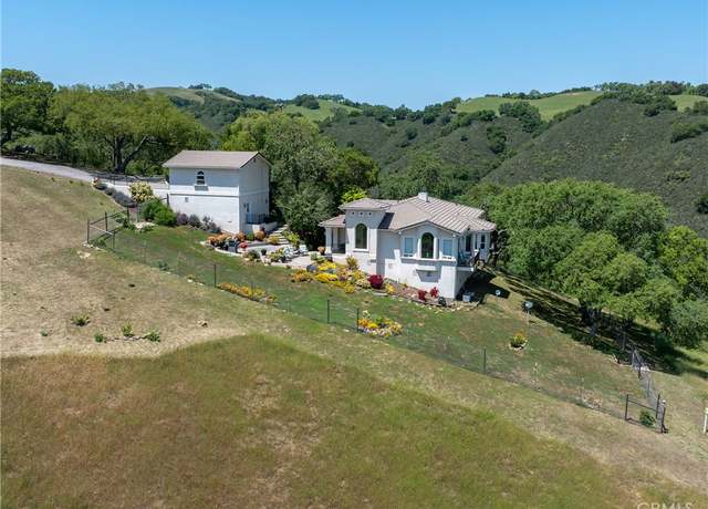 Property at 14600 El Monte Rd, Atascadero, CA 93422, 3 beds, 2 baths