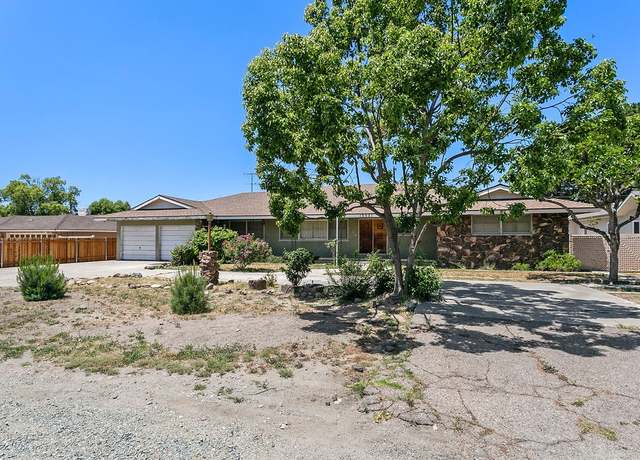 Property at 13321 Prospect Ave, North Tustin, CA 92705, 4 beds, 2.5 baths